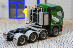 20251112-Kuebler-00222