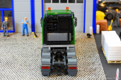 20251114-Kuebler-00238