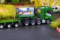 20251114-Kuebler-00390