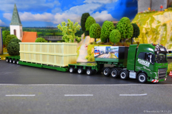 20251114-Kuebler-00398