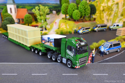 20251114-Kuebler-00400