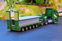 20251121-Kuebler-00030