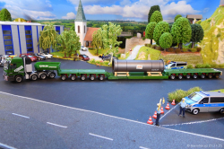 20251121-Kuebler-00253