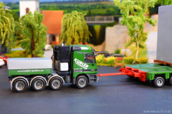 20251121-Kuebler-00453