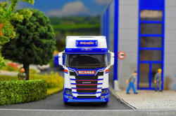 20251128-Scheufler-00086