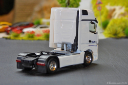 20251024-Schmidt-00069