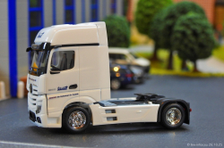 20251026-Schmidt-00149