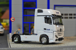 20251128-Schmidt-00083