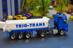 20251205-Trio-Trans-00559