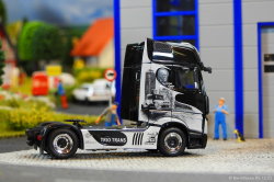 20251205-Trio-Trans-01185