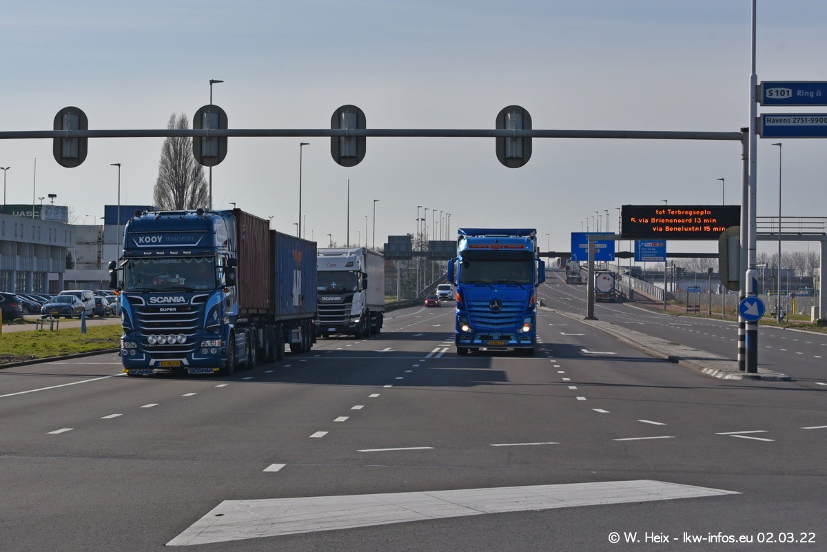 20220626-Rotterdam-Containerhafen-00638.jpg