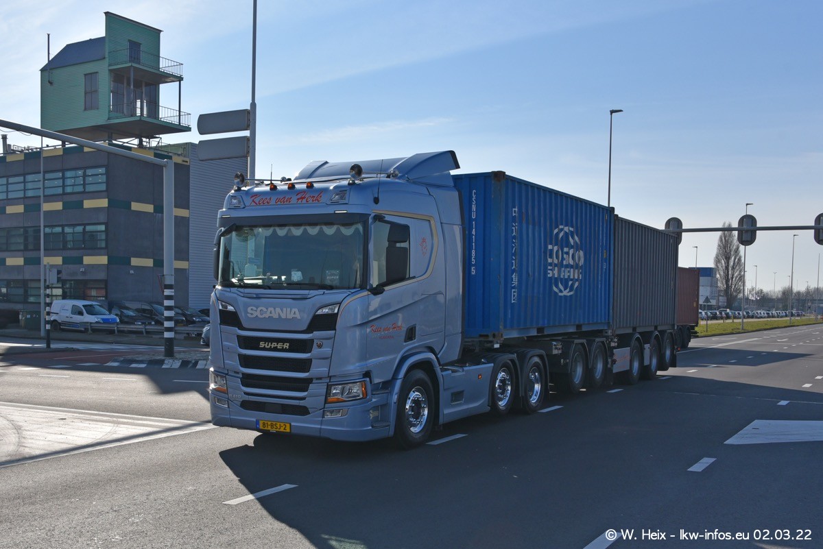 20220626-Rotterdam-Containerhafen-00736.jpg